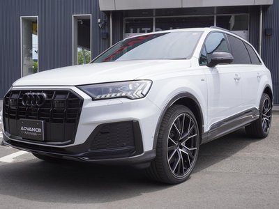 AUDI Q7 - 8