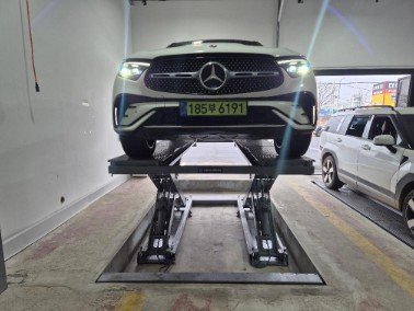 MERCEDES-BENZ GLC - View 1