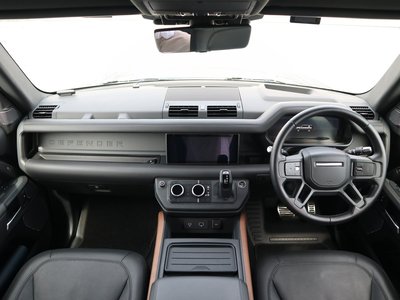 LAND ROVER DEFENDER - 6