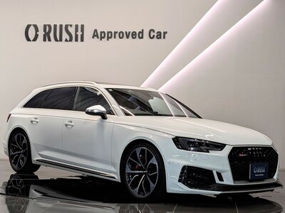 AUDI RS4 AVANT
