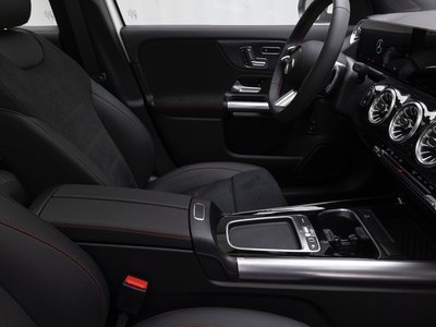 MERCEDES-BENZ GLA - 9