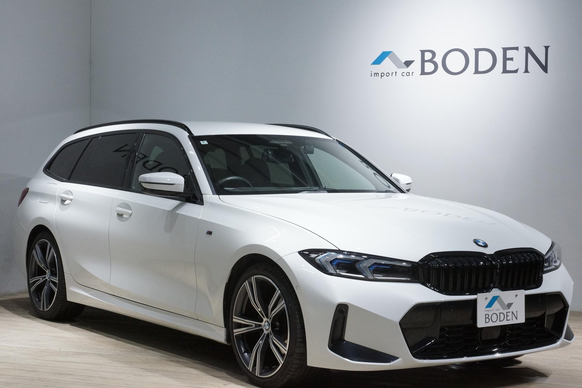 BMW 3 SERIES TOURING - View 1