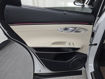 2024 Genesis GV70 — миниатюра 15