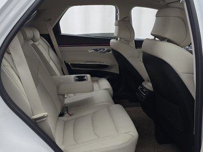 2024 Genesis GV70 — миниатюра 17