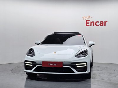 PORSCHE PANAMERA - 2