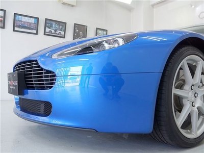 ASTON MARTIN V8 VANTAGE - 7