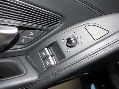 صورة مصغرة 13 لـ 2017 AUDI R8