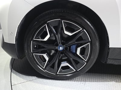 صورة 6 لـ 2023 BMW IX