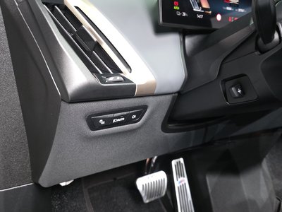 صورة مصغرة 31 لـ 2023 BMW IX