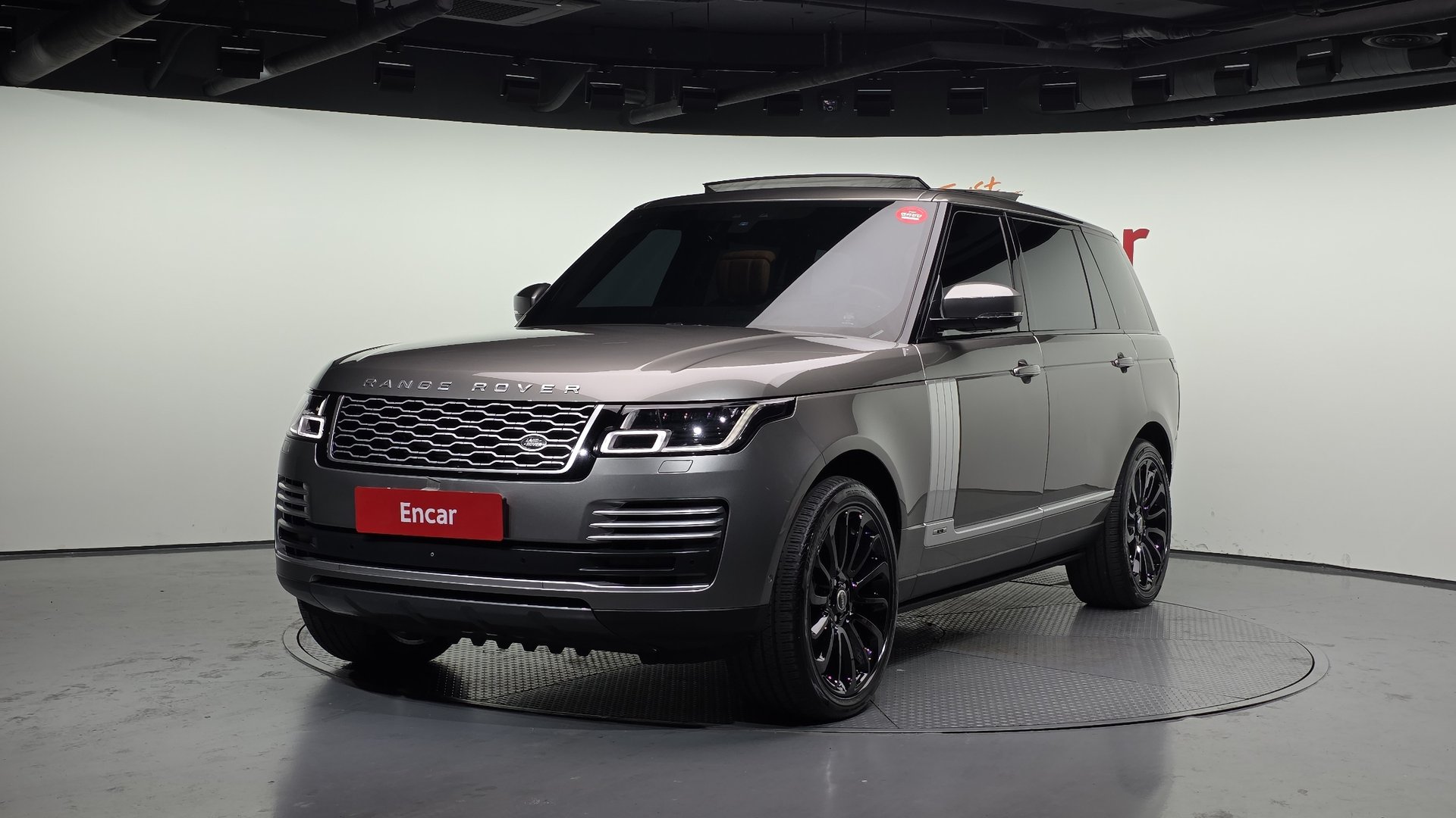 LAND ROVER RANGE ROVER - View 1