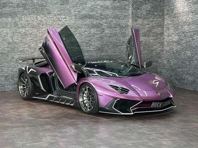 LAMBORGHINI AVENTADOR - 4