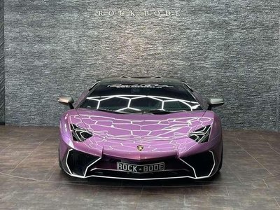 LAMBORGHINI AVENTADOR - 7