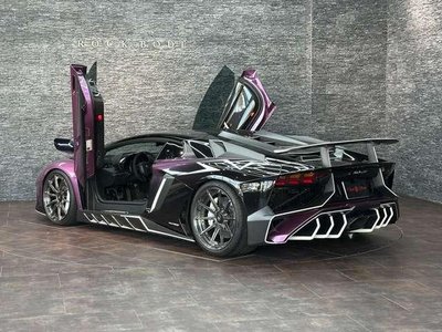 LAMBORGHINI AVENTADOR - 6