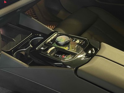 2024 BMW 5 SERIES 缩略图 15