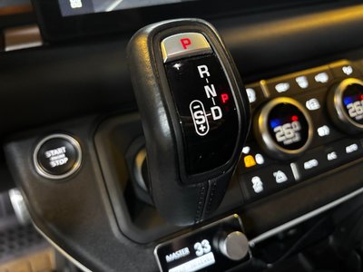 LAND ROVER DEFENDER - 9