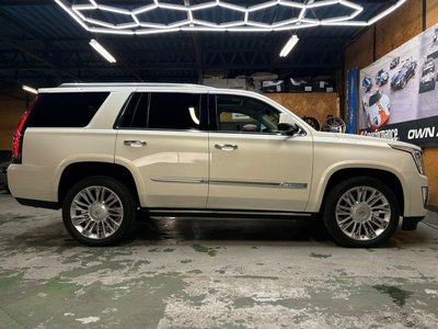 CADILLAC ESCALADE - 8