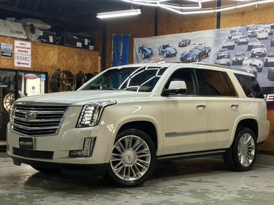 CADILLAC ESCALADE - 1