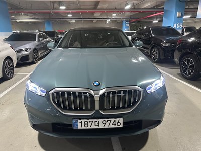 BMW 5 SERIES - 1