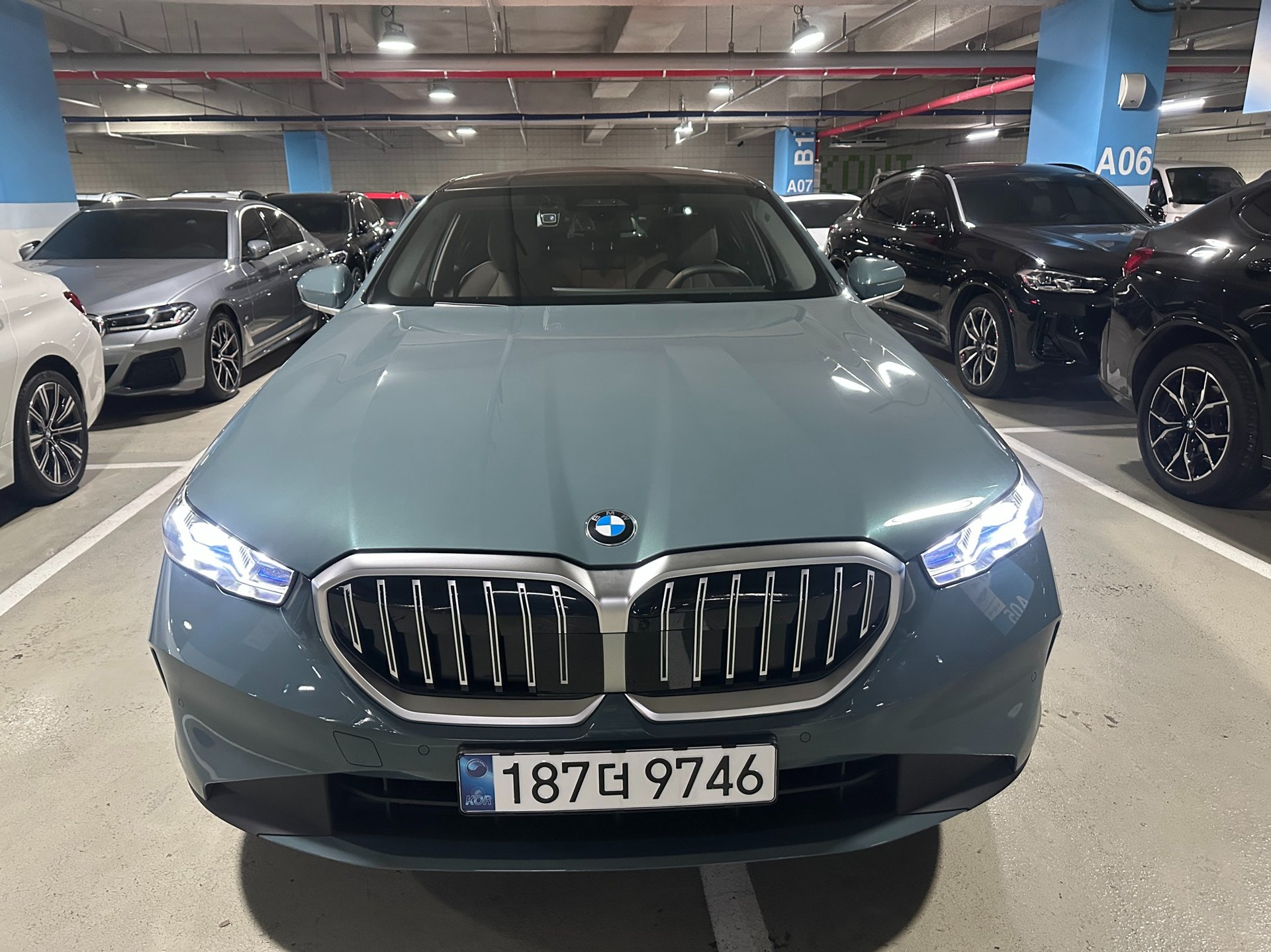 BMW 5 SERIES - View 1