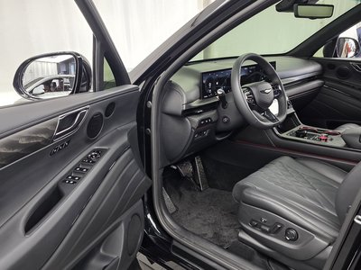 صورة 10 لـ 2025 Genesis GV80