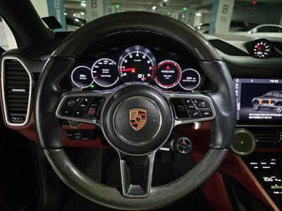 PORSCHE CAYENNE - 4