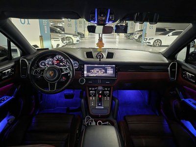 PORSCHE CAYENNE - 10