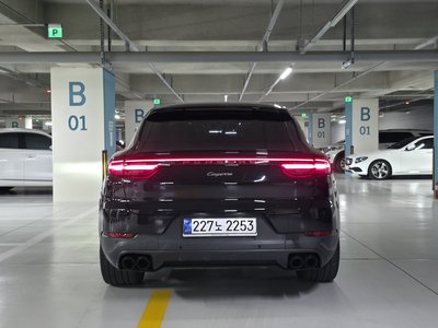 PORSCHE CAYENNE - 2