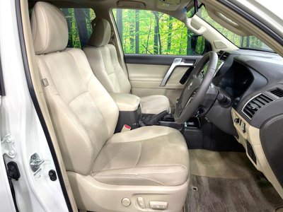TOYOTA LAND CRUISER PRADO - 9