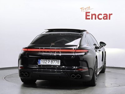 PORSCHE PANAMERA - 4