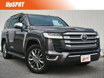 TOYOTA LAND CRUISER 300