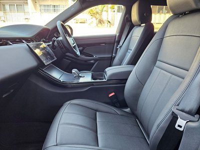 صورة 8 لـ 2024 LAND Rover RANGE ROVER EVOQUE