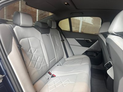 2023 BMW 5 SERIES 照片 10