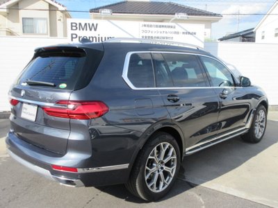 BMW X7 - 7