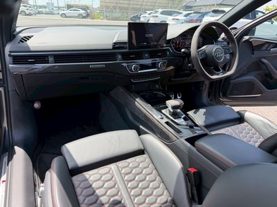 AUDI RS4 - 8