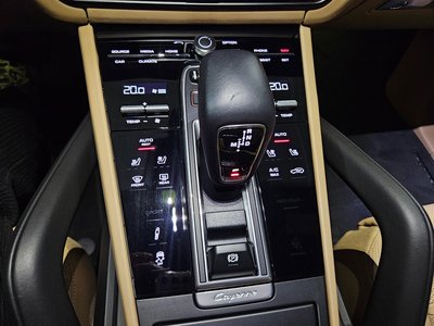صورة مصغرة 13 لـ 2022 Porsche CAYENNE
