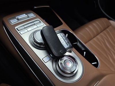 2023 Genesis GV70 photo 9