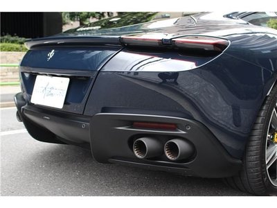 صورة 8 لـ 2021 Ferrari ROMA