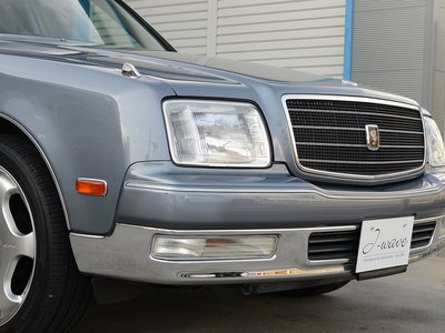 TOYOTA CENTURY - 7