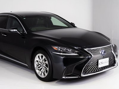 LEXUS LS - 7