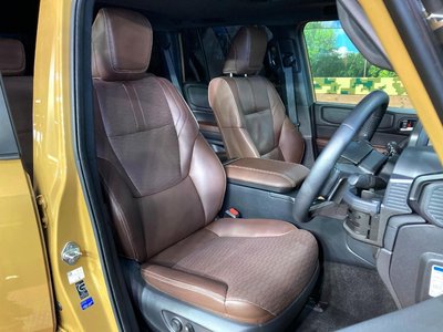 TOYOTA LAND CRUISER 250 - 8