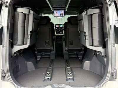 صورة مصغرة 74 لـ 2026 Toyota ALPHARD