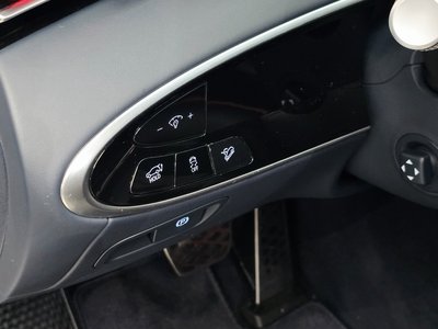 2024 Genesis GV70 thumbnail 25