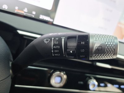 2024 Genesis GV70 thumbnail 26