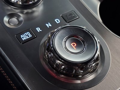 2024 Genesis GV70 thumbnail 12