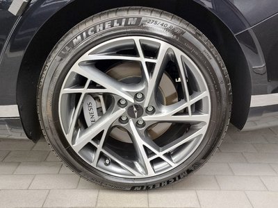 صورة 8 لـ 2022 Genesis G90 (RS4)