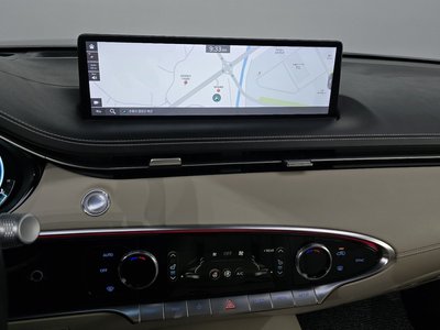 2021 Genesis GV70 — миниатюра 14