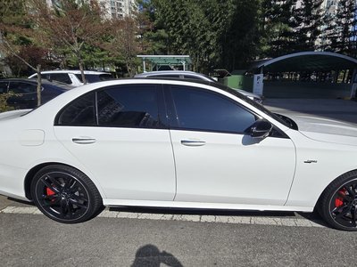 MERCEDES-BENZ E-CLASS - 3