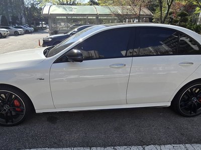 MERCEDES-BENZ E-CLASS - 1