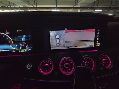 MERCEDES-BENZ E-CLASS - 8