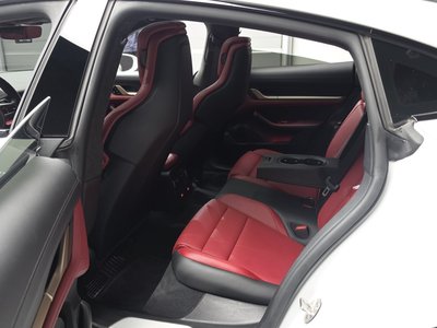 صورة مصغرة 17 لـ 2021 Porsche TAYCAN